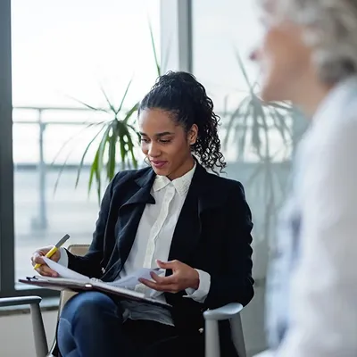 box-two-women-meeting