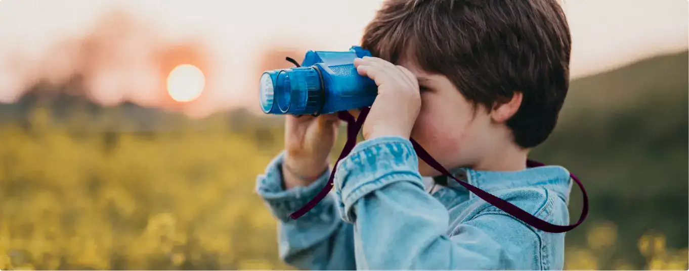 child-binoculars