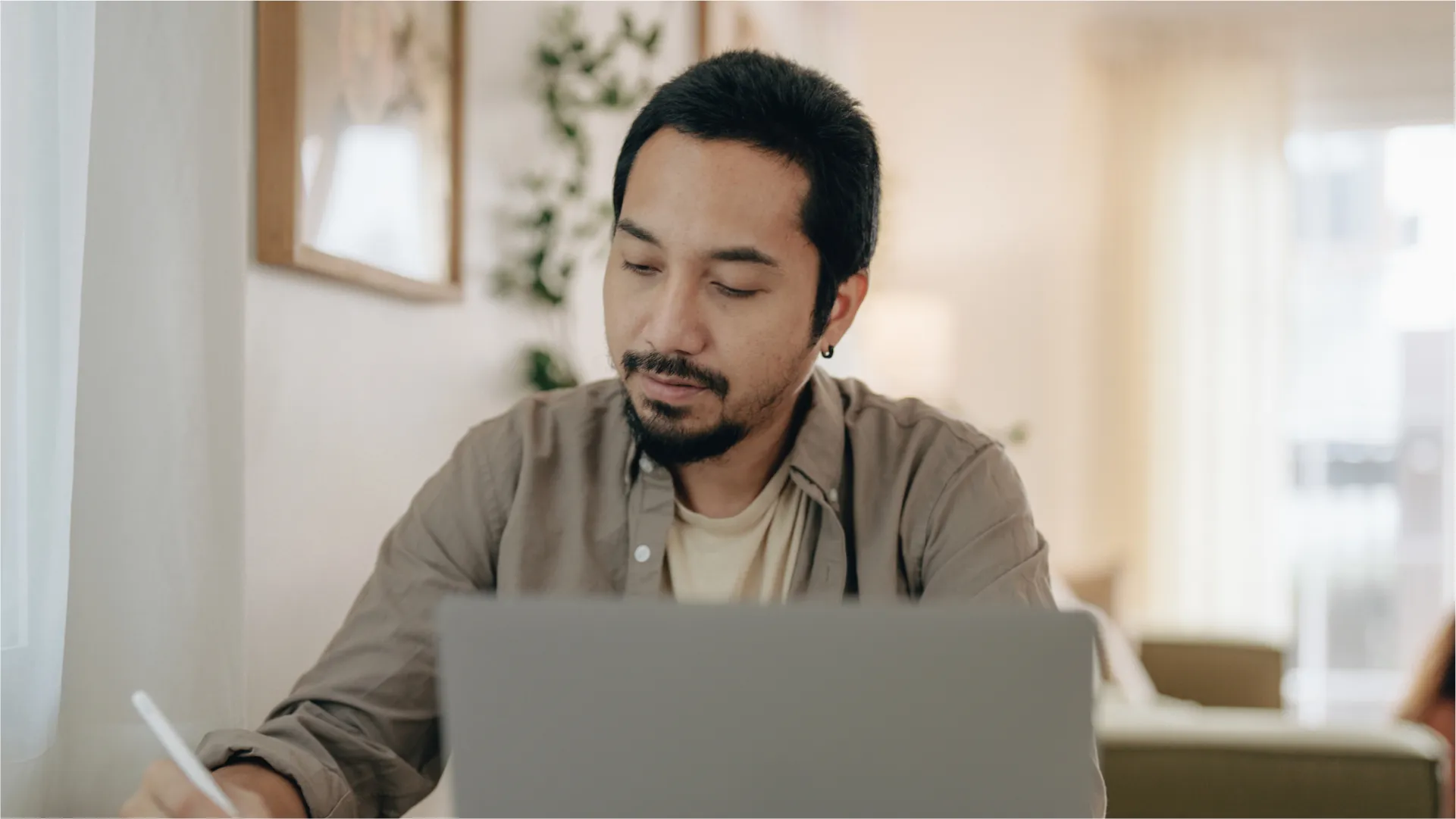 guy-working-on-computer